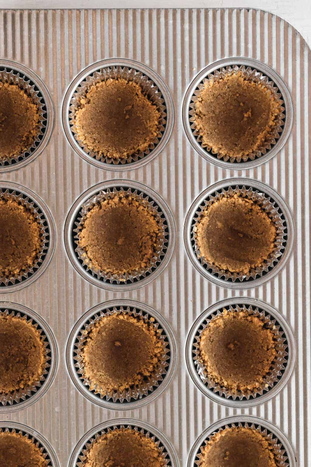 Mini S'mores Pie - Bake & Bacon